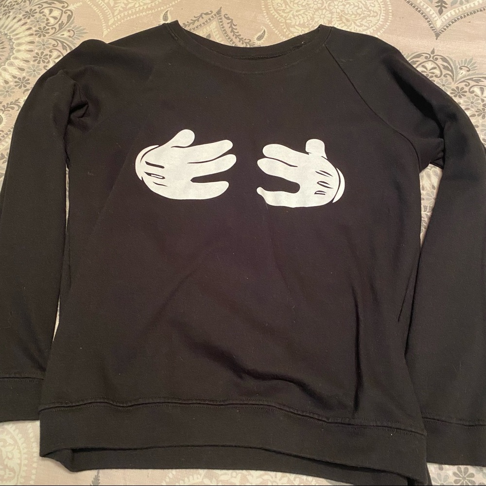Mickey Hands Sweater💫